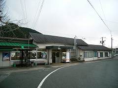 本長篠駅写真