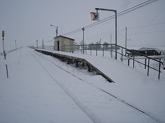 西聖和駅写真