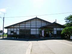 羽前椿駅写真